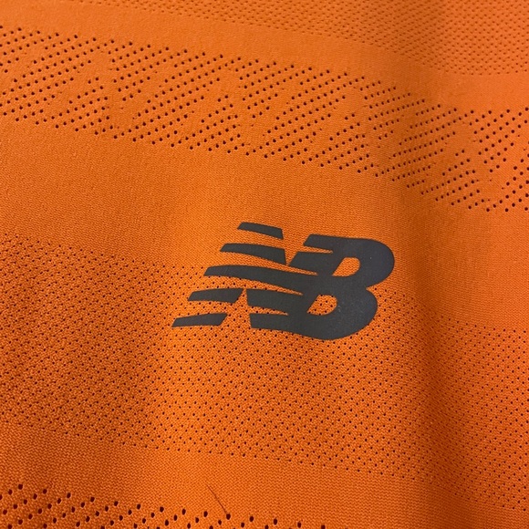 New Balance Perfoforated Running Tee - Picture 3 of 8